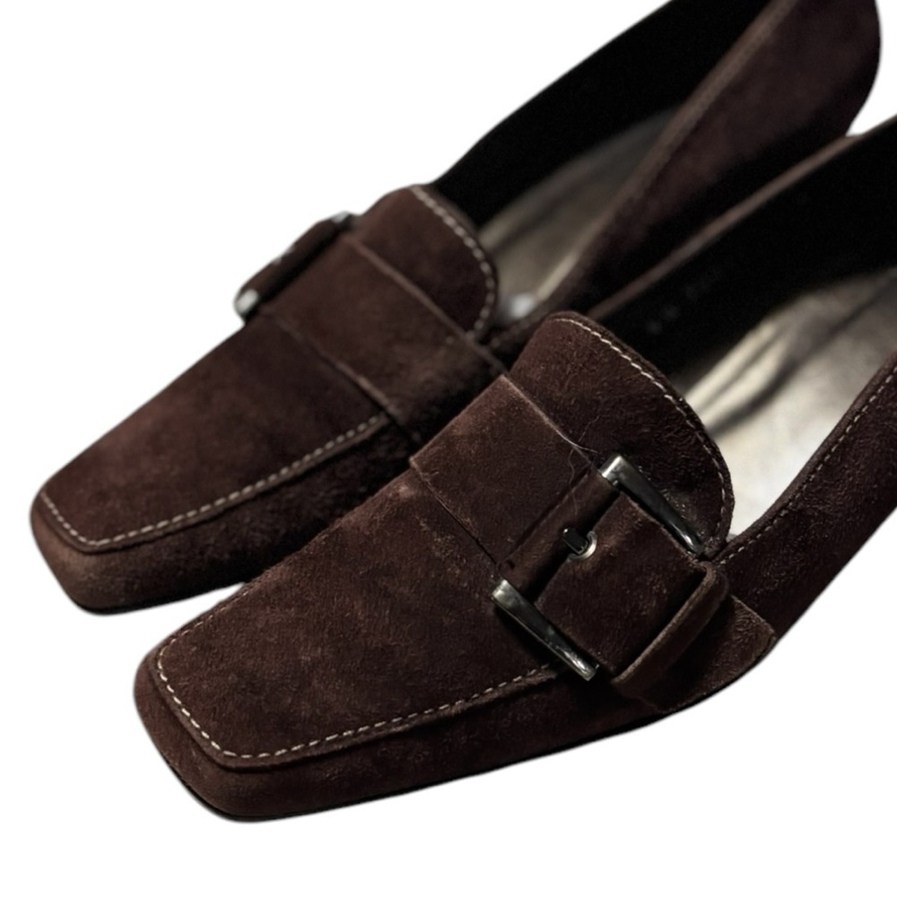 Stuart Weitzman Brown Suede Loafers Silver Buckle Kitten Heel Pumps Size 7.5 M - Picture 9 of 14